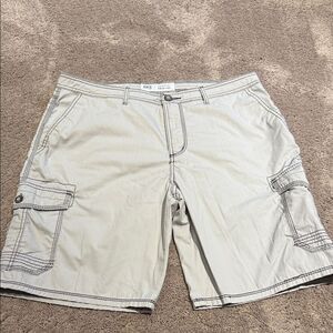 BKE athletic fit cargos! Lightweight ! Size 36w like new